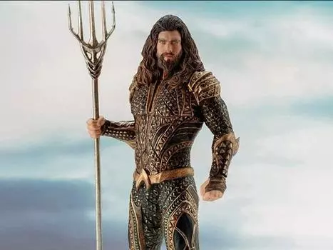 Статуэтка Justice League ArtFX+ Aquaman Statue KOTOBUKIYA