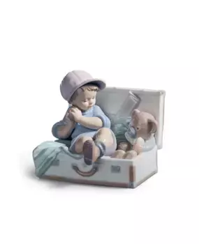 Статуэтка мальчик в коробке с игрушками Lladro
