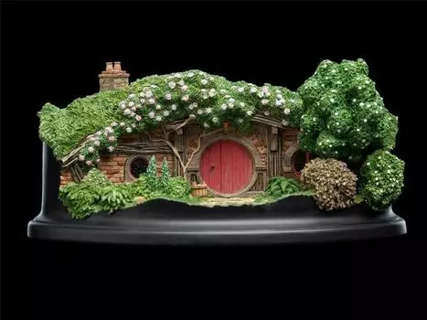 Статуэтка The Hobbit Trilogy 22 Pine Grove Hobbit Hole Diorama Weta Workshop