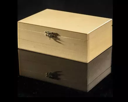 СТАУНТОН № 5 в светлом деревянном ящике. Sunrise Chess & Games