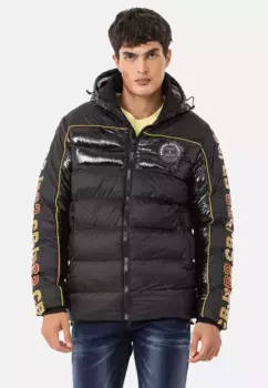 Стеганая куртка Cipo & Baxx в модном образе, черный