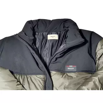 Стеганая куртка-пуховик Bally 6240345 Лесно-зеленый нейлон, зеленый