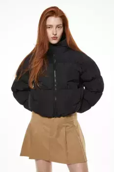 Стеганая куртка с капюшоном H&M, черный