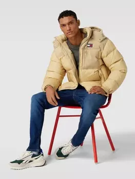 Стеганая куртка с нашивкой-лейблом модель «АЛАСКА» Tommy Jeans, песочный