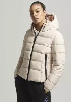 Стеганая куртка Superdry "HOODED SPIRIT SPORTS PUFFER", с капюшоном, из водоотталкивающего материала, цвет Tapioca