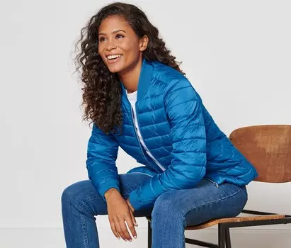 Стеганая куртка Tchibo, лазурный синий