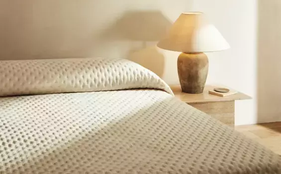 Стеганое одеяло в горошек Zara Home, экрю