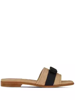 Стеганые босоножки Vara Bow Ferragamo, нейтральный