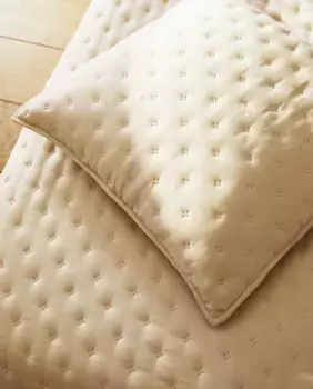 Стеганый чехол на подушку в горошек Zara Home, бежевый