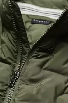 Стеганый жилет bugatti с воротником стойкой, цвет Moos