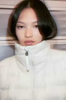 Стеганый жилет из термомува. H&M, бежевый