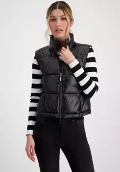 Стеганый жилет Monari, удлиненный спереди, потайная резинка с фиксатором шнура, черный