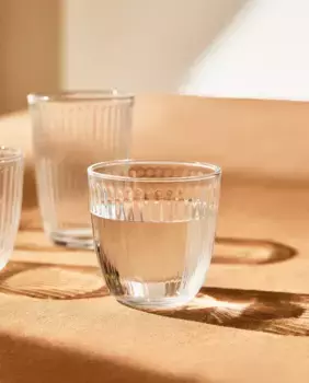 Стеклянный стакан с дизайном линий Zara Home, прозрачный