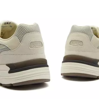 Stepney Workers Club Amiel S-Strike Runner