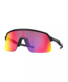 Стильная коллекция солнцезащитных очков для солнечных дней Oakley, черный