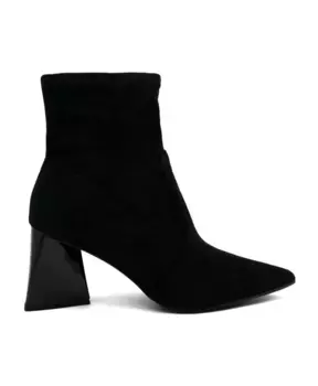 Стив Мэдден рекламирует ботинки Steve Madden, черный