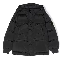 Stone Island Junior пуховик с нашивкой-логотипом, черный