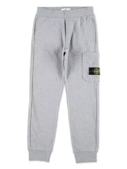 Stone Island Junior спортивные брюки с нашивкой Compass, серый