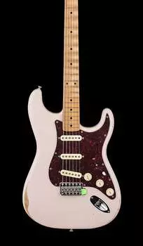 Stratocaster 60-х Fender Limited Edition Road Worn Stratocaster — Shell Pink #73462 Limited Edition Road Worn '60s Stratocaster