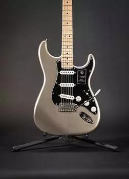Стратокастер Fender к 75-летию 75th anniversary Stratocaster