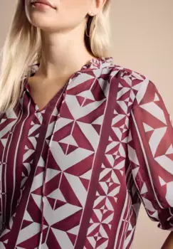 STREET ONE шифоновая блузка с вырезом с оборками и лентой, цвет Mahogany Red