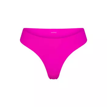 Стринги с окучиванием SKIMS Naked, цвет Fuchsia