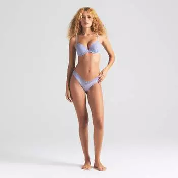 Стринги SKIMS FITS EVERYBODY LACE, цвет jupiter