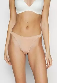 Стринги Triumph