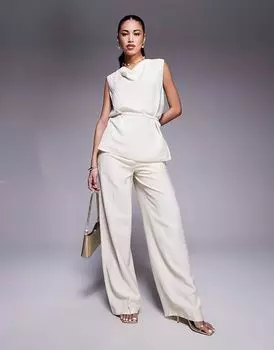 Строгие фактурные брюки с поясом от ASOS DESIGN в цвете пахты