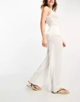 Структурированные брюки Pull&Bear белого прозрачного цвета, комбинированная деталь