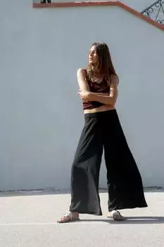 Струящиеся широкие брюки ZARA, черный