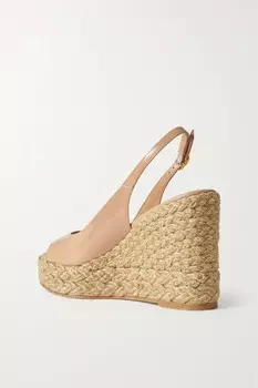STUART WEITZMAN сандалии Island из лакированной кожи на танкетке с ремешком на пятке, бежевый