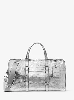 Сумка Bedford Travel Extra-Large из металлизированной кожи с тиснением под крокодила Michael Kors, серебряный