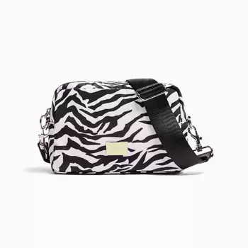 Сумка Bershka Butterfly Print Crossbody, черный