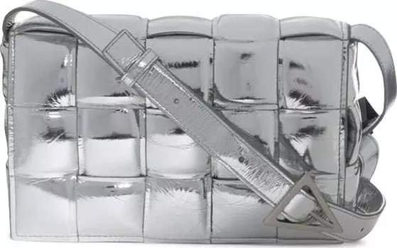 Сумка Bottega Veneta Padded Cassette Mirror Bag Silver, серебряный