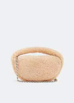 Сумка BY FAR Baby Cush shearling bag, бежевый