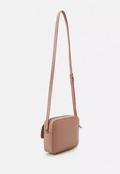Сумка Calvin Klein RE-LOCK CAMERA BAG, цвет ash rose mono