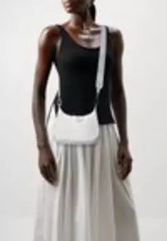 Сумка через плечо BJULIO Steve Madden, белый