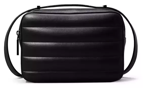 Сумка через плечо Calvin Klein "LINE QUILT CAMERA BAG", цвет Ck Black