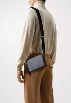 Сумка через плечо CHARTER CROSSBODY IN SIGNATURE Coach, цвет charcoal