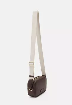 Сумка через плечо CIRCLE CAMERABAG PERFORATED KARL LAGERFELD, коричневый