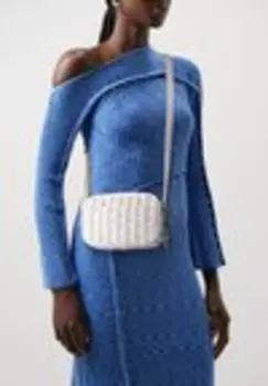 Сумка через плечо DAILY LIFESTYLE SEASONAL Lacoste, белый