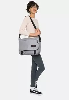 Сумка через плечо Eastpak