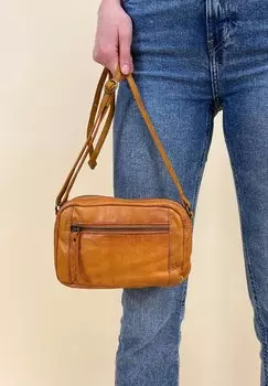 Сумка через плечо Gusti Leder