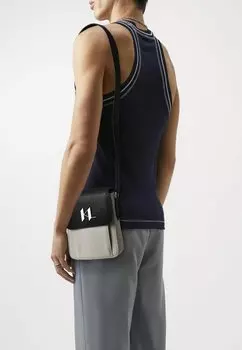 Сумка через плечо KARL LAGERFELD, черная