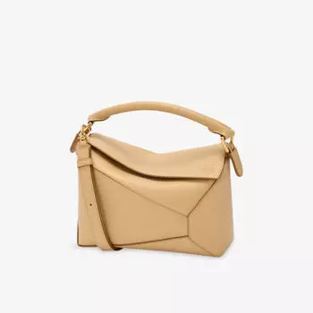 Сумка через плечо Loewe Puzzle Edge маленькая кожаная, бежевый
