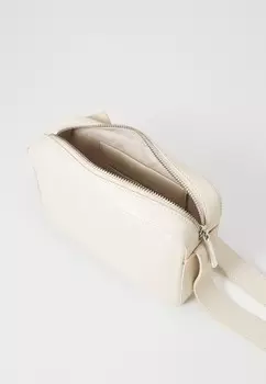 Сумка через плечо LOGO CAMERA BAG Calvin Klein, кремовый