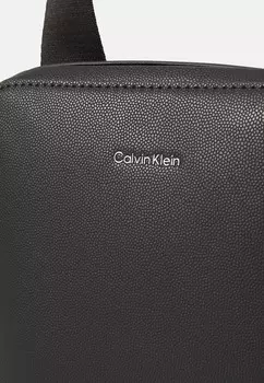 Сумка через плечо MUST FLATPACK Calvin Klein, черный