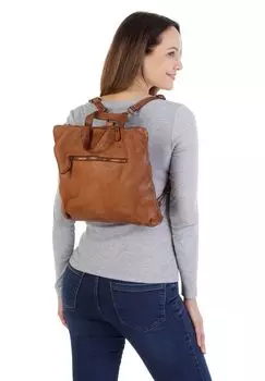 Сумка через плечо, натуральная кожа, производство Италия Cluty, цвет Cognac