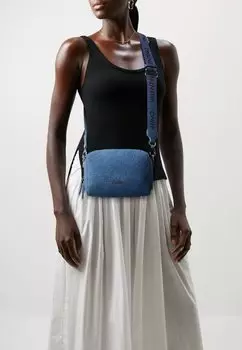 Сумка через плечо PATTIE Valentino Bags, цвет light blue denim